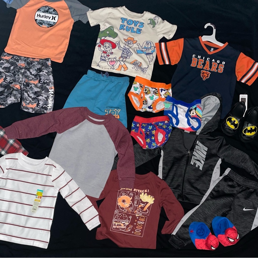 Toddler boy short sets, long sleeves  blundle size 2t/3t